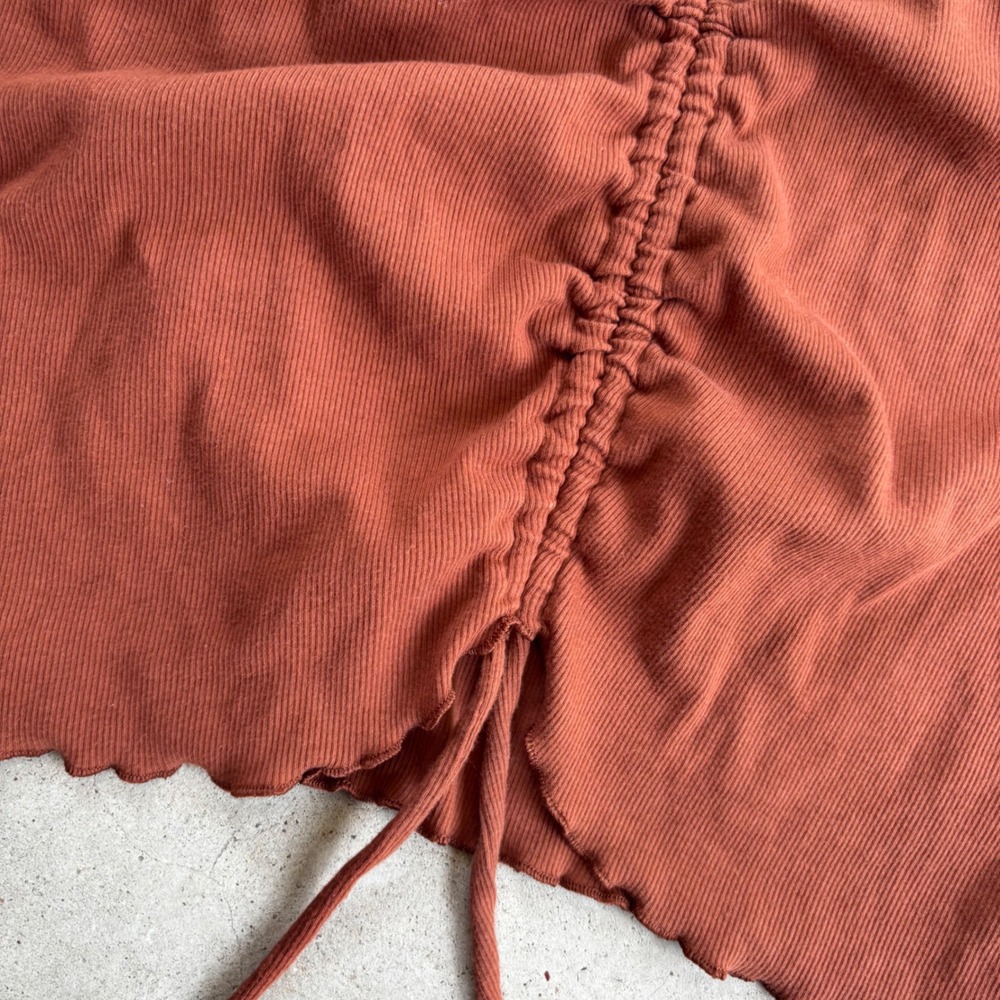 Aeropostale Rust Brown Ribbed V Neck Crop Top, Adjustable Drawstring, XL - Picture 3 of 6